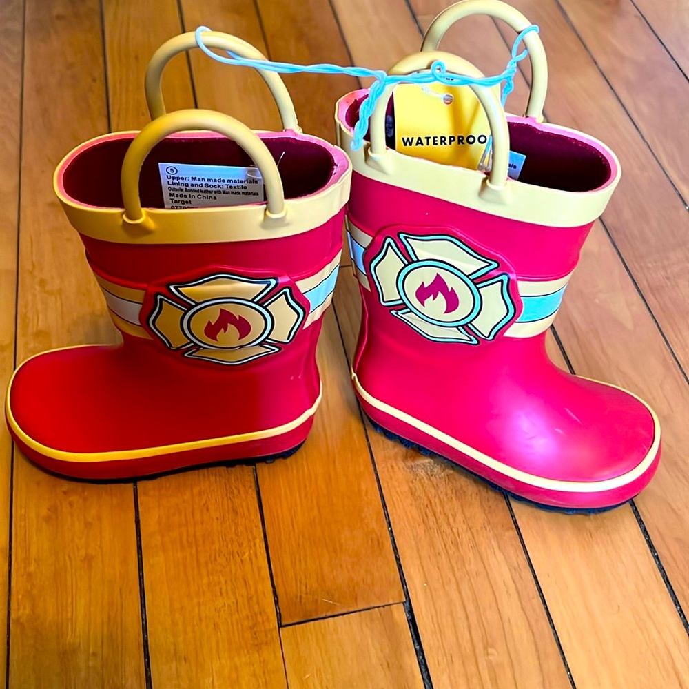 Brand new Cat & Jack fireman rain boots.